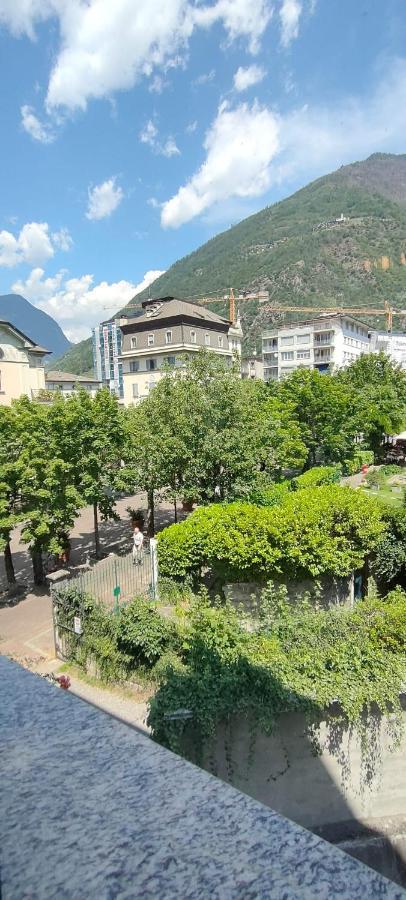 Bernina Station Center Apartment - ตีราโน ภายนอก รูปภาพ