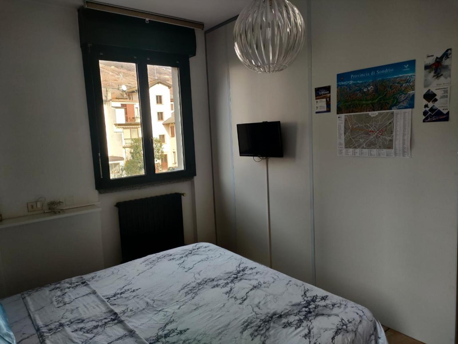 Bernina Station Center Apartment - ตีราโน ภายนอก รูปภาพ