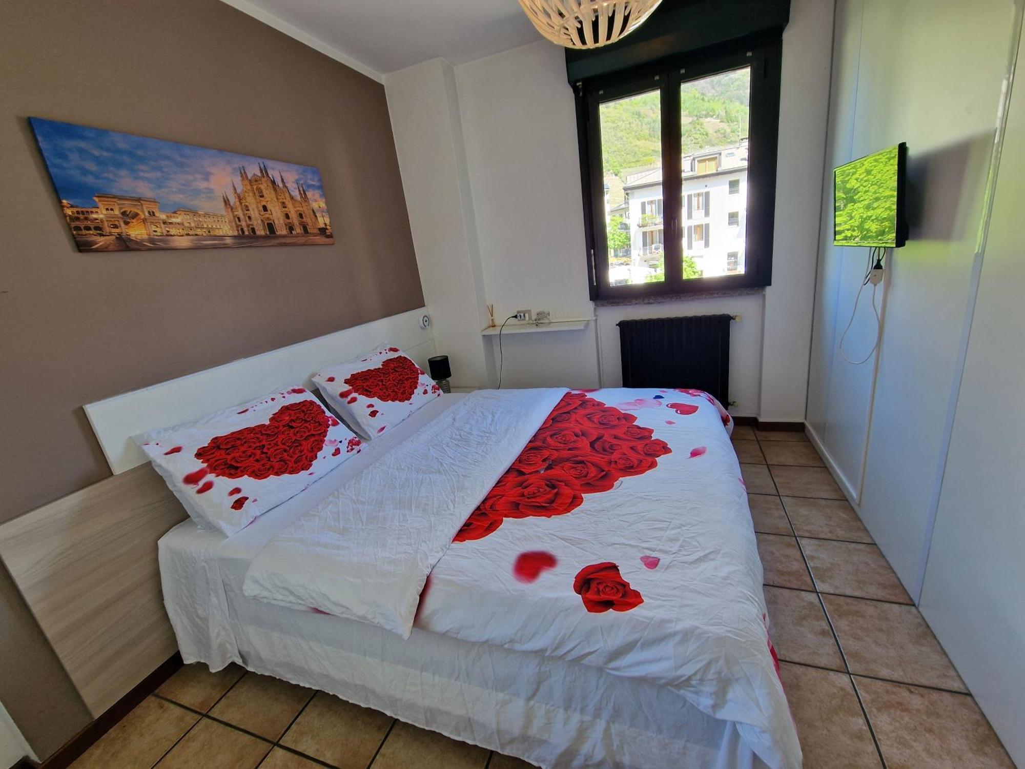 Bernina Station Center Apartment - ตีราโน ภายนอก รูปภาพ