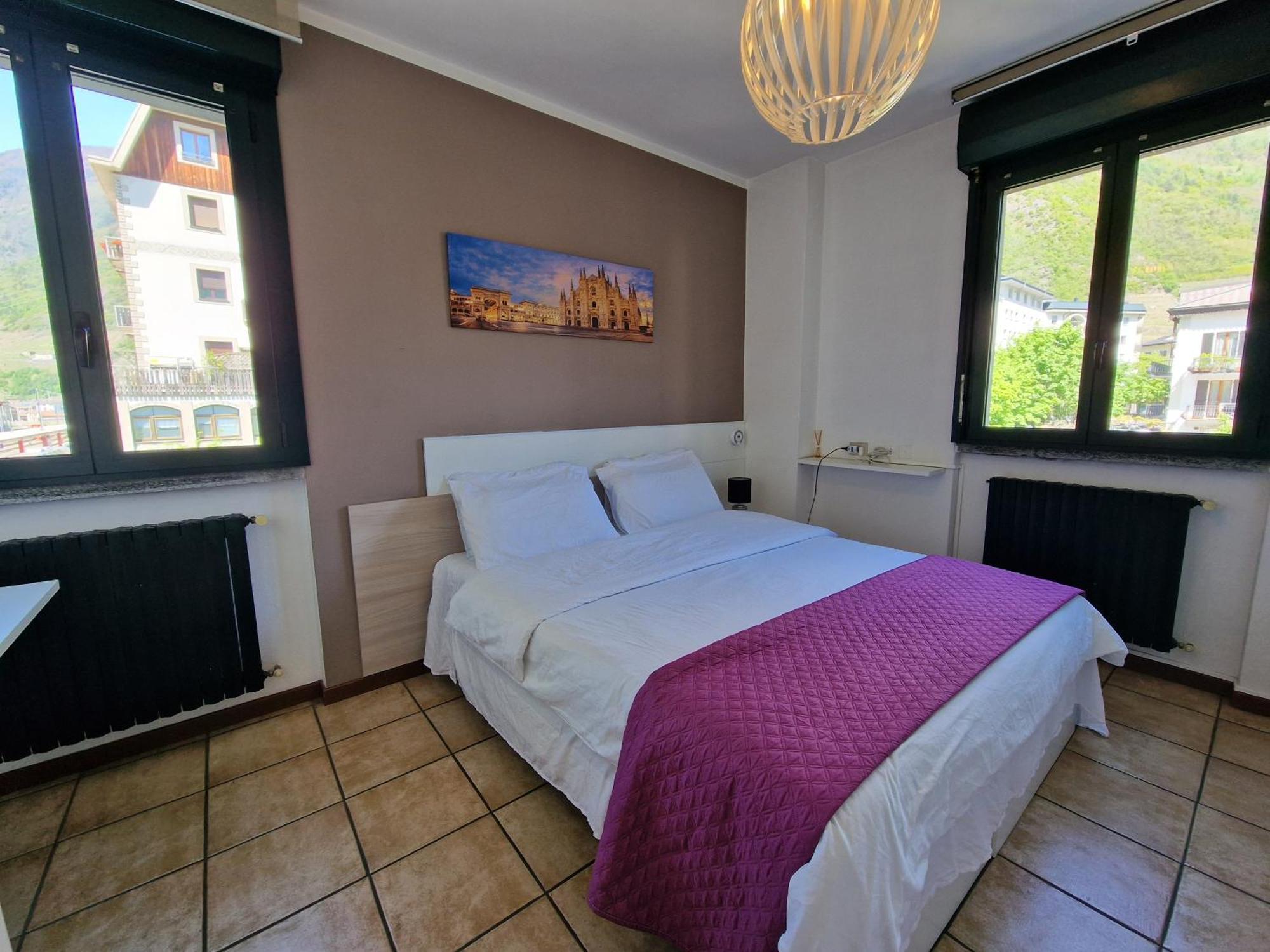 Bernina Station Center Apartment - ตีราโน ภายนอก รูปภาพ
